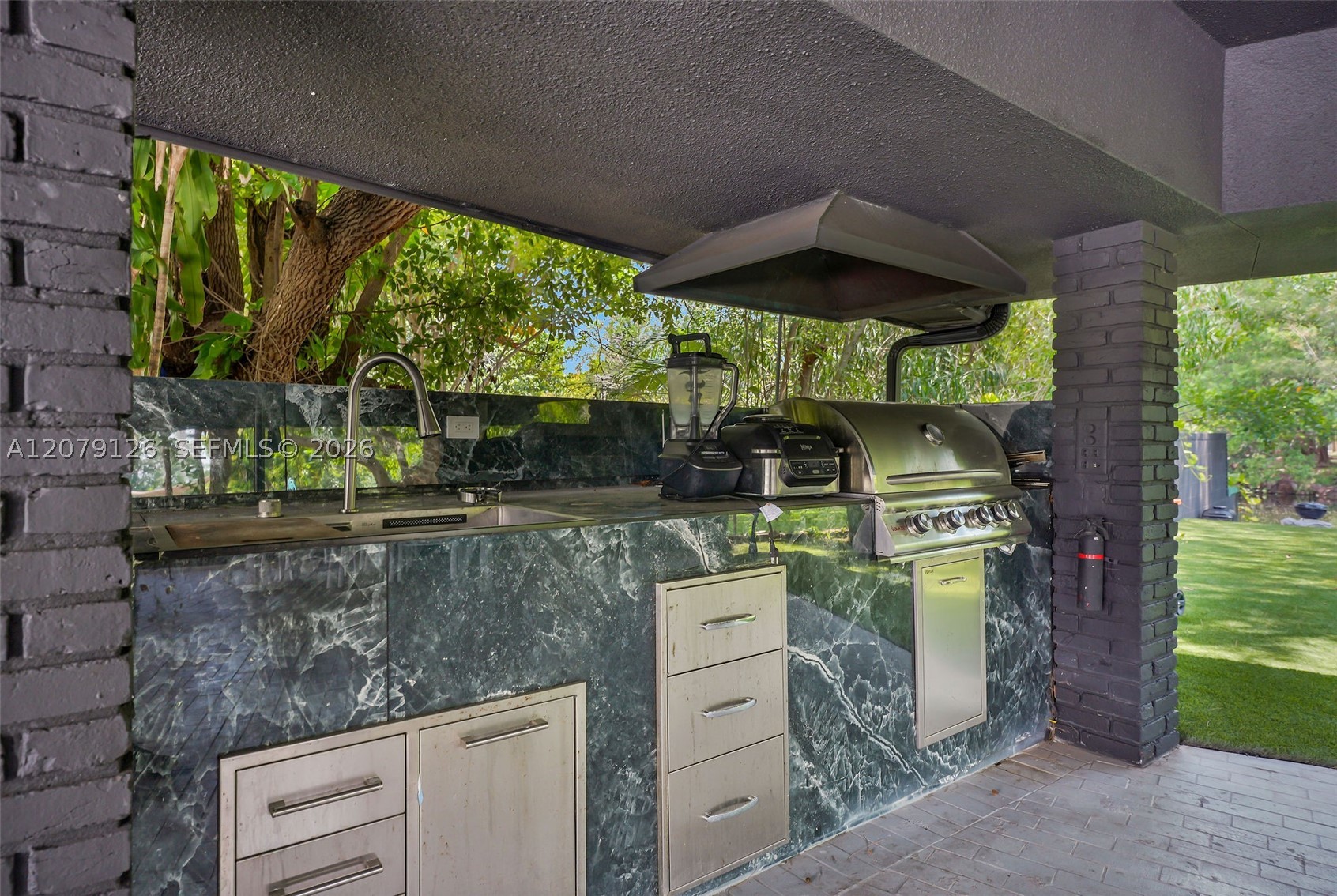 315 NE 122nd St #0, North Miami FL 33161