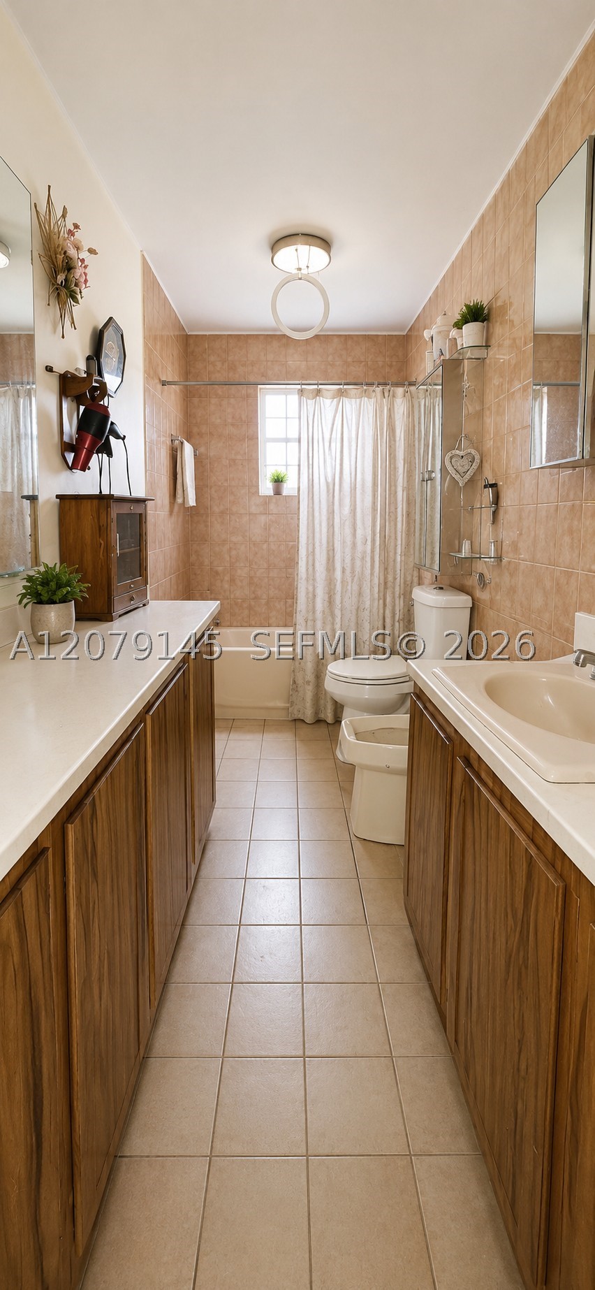 3441 NW 17th St, Miami FL 33125