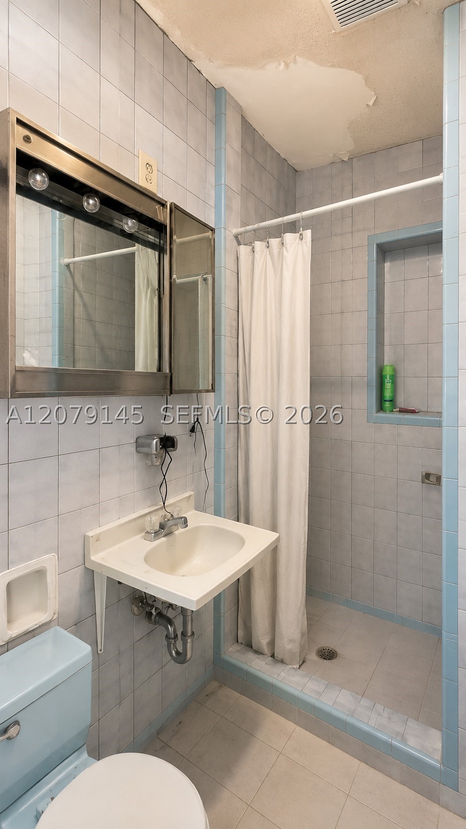 3441 NW 17th St, Miami FL 33125