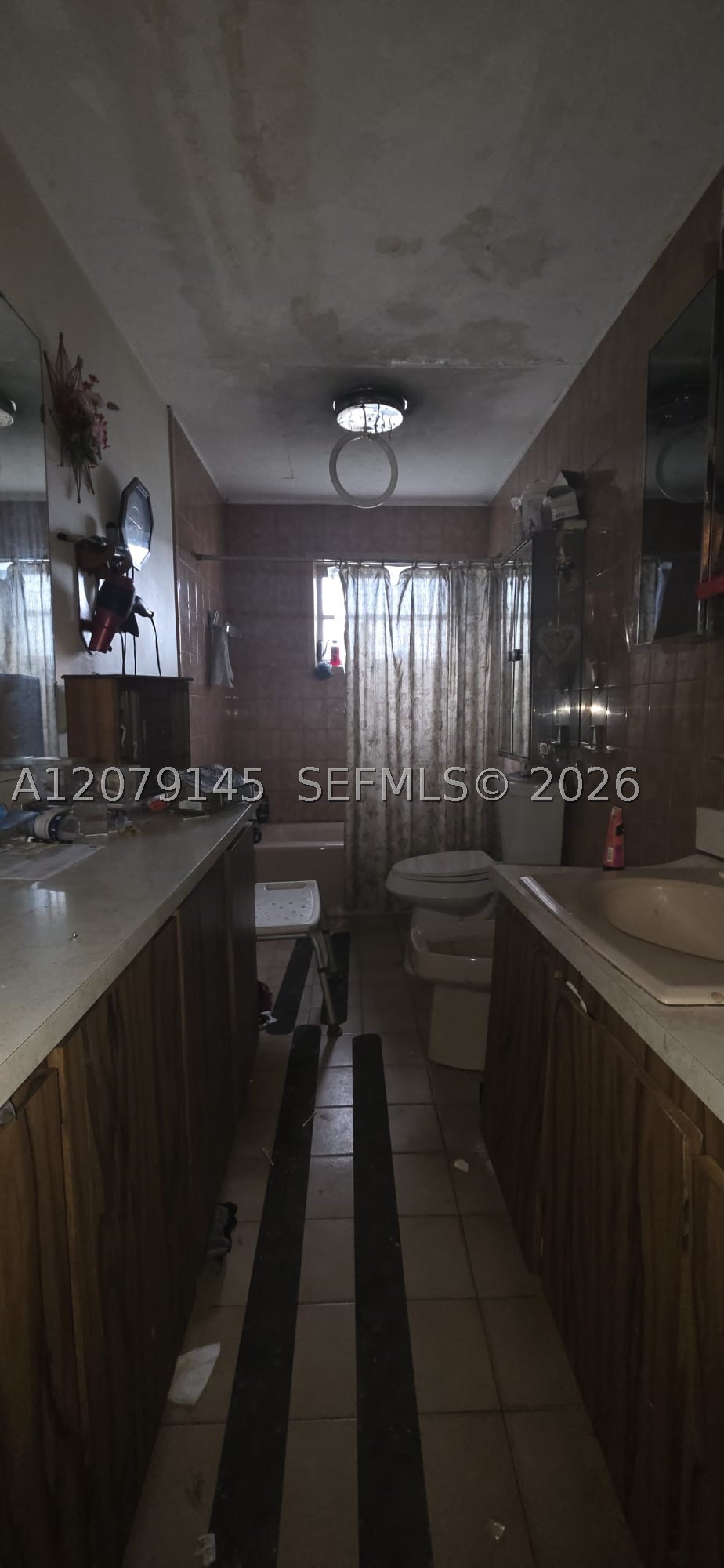 3441 NW 17th St, Miami FL 33125