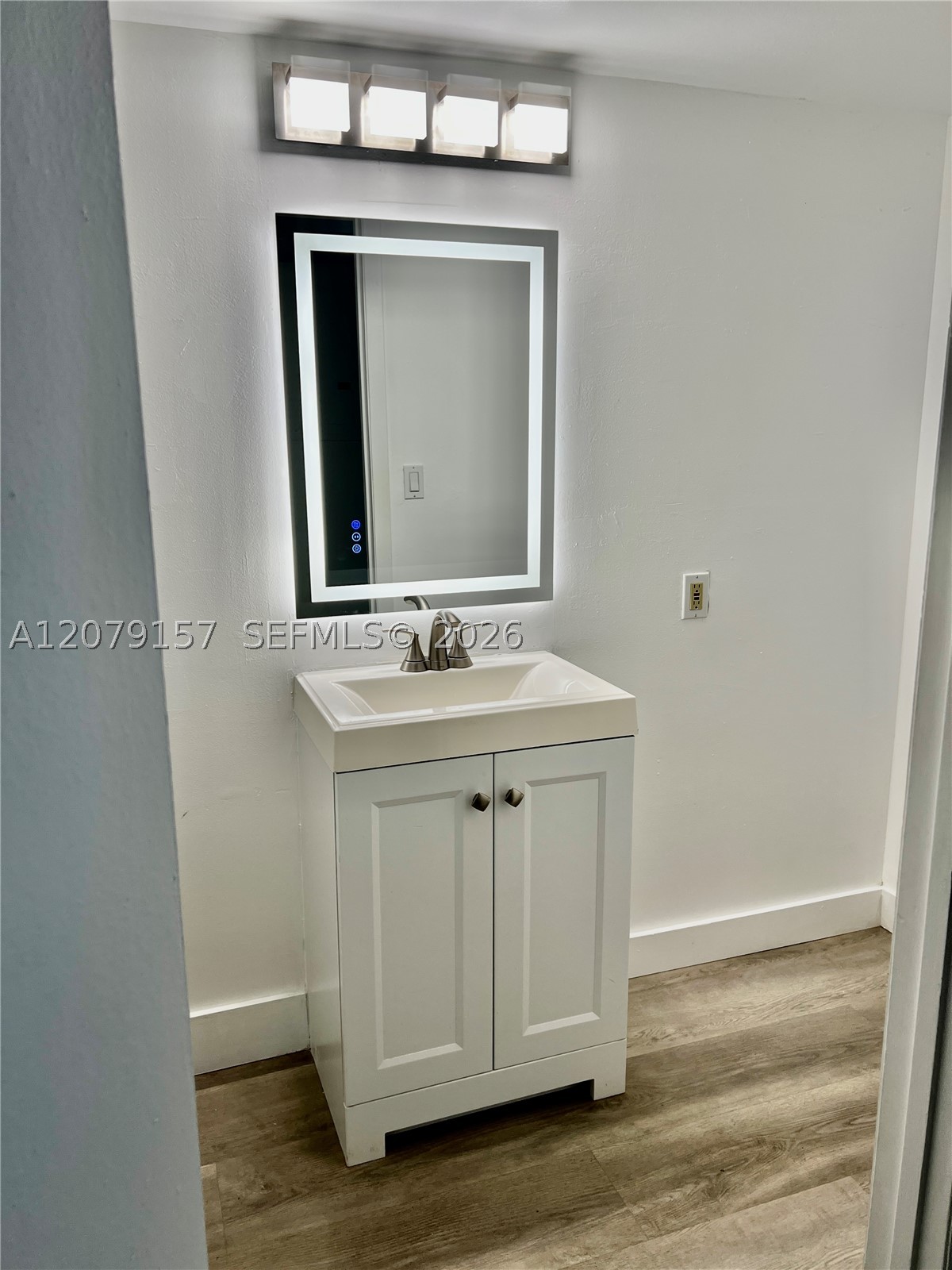 540 Brickell Key Dr #218, Miami FL 33131