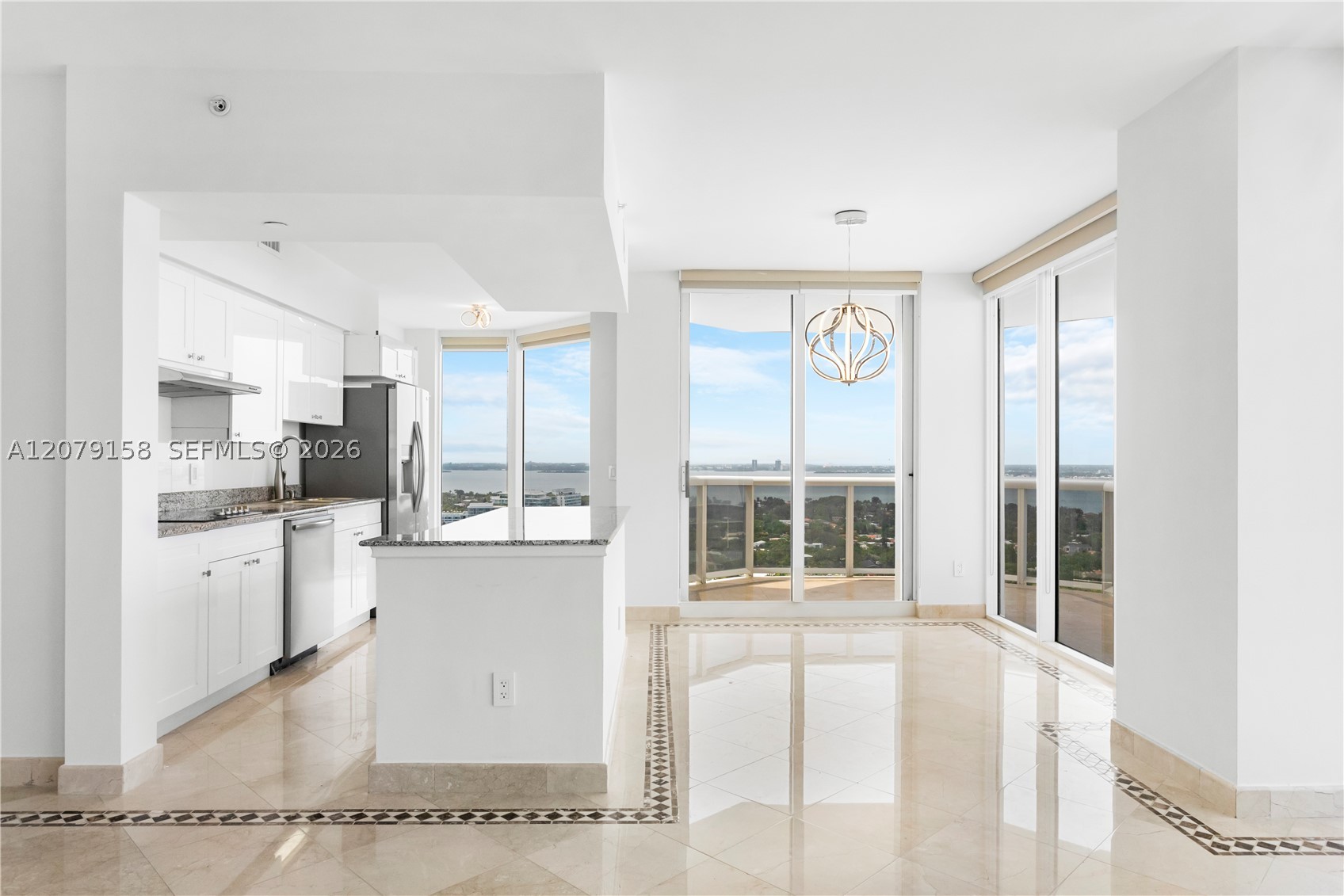 4779 Collins Ave #2707, Miami Beach FL 33140