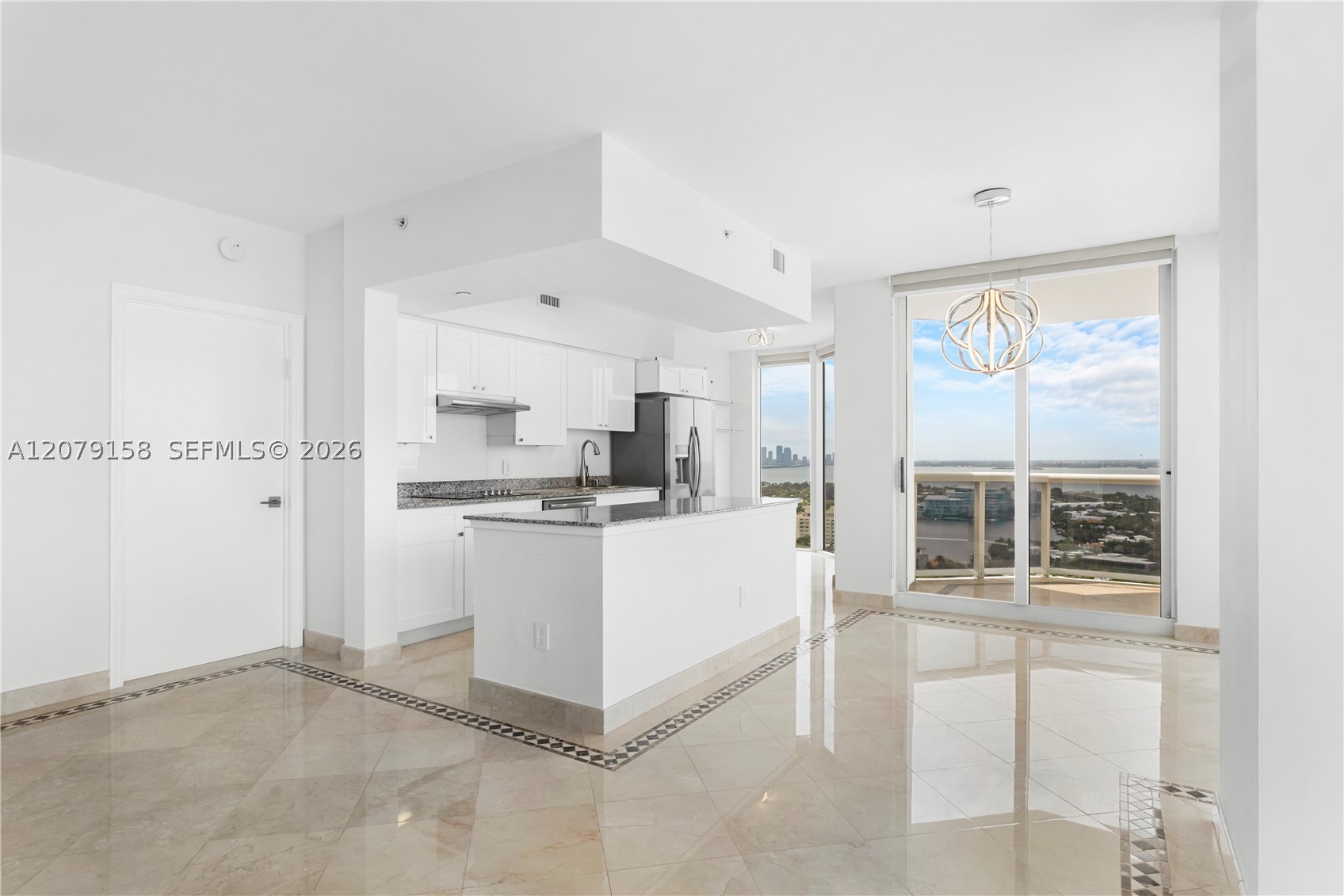 4779 Collins Ave #2707, Miami Beach FL 33140