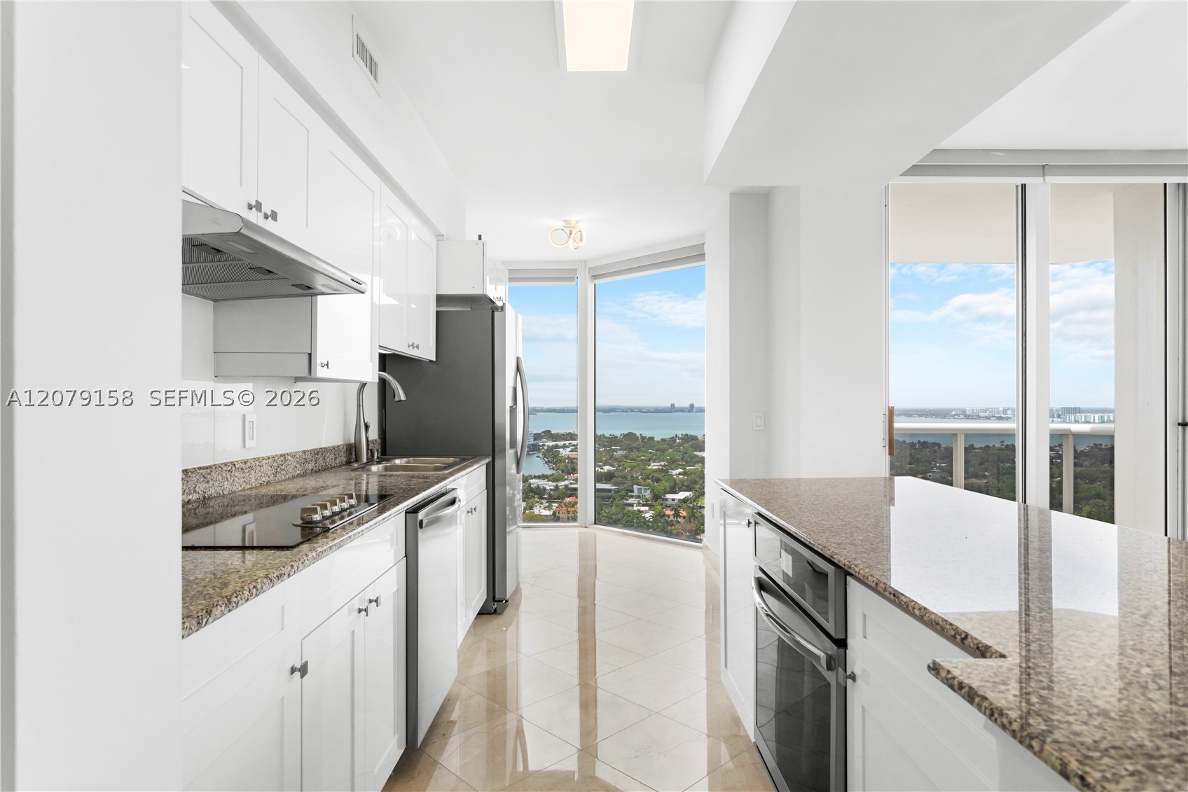 4779 Collins Ave #2707, Miami Beach FL 33140