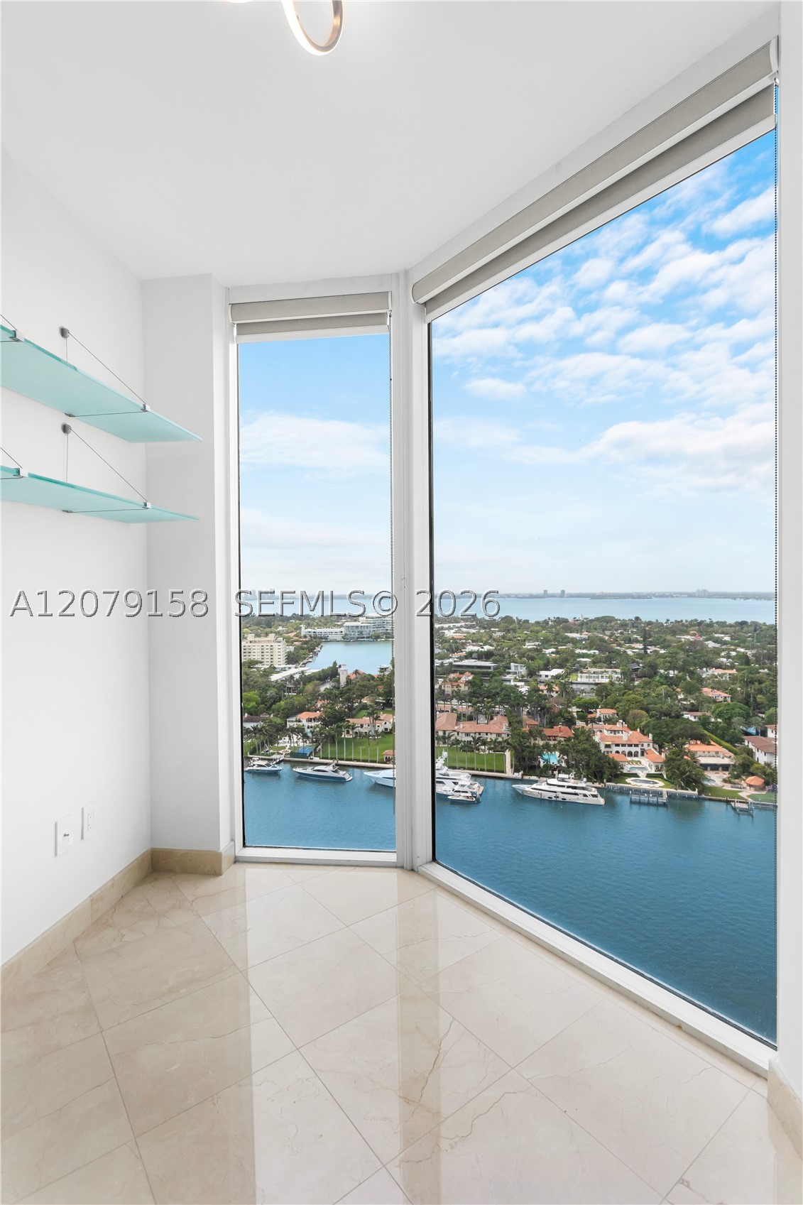 4779 Collins Ave #2707, Miami Beach FL 33140