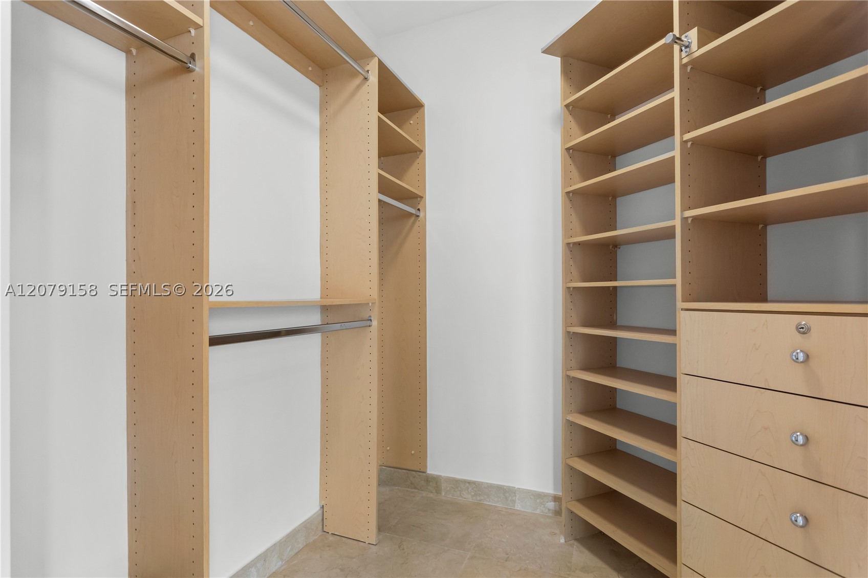 4779 Collins Ave #2707, Miami Beach FL 33140