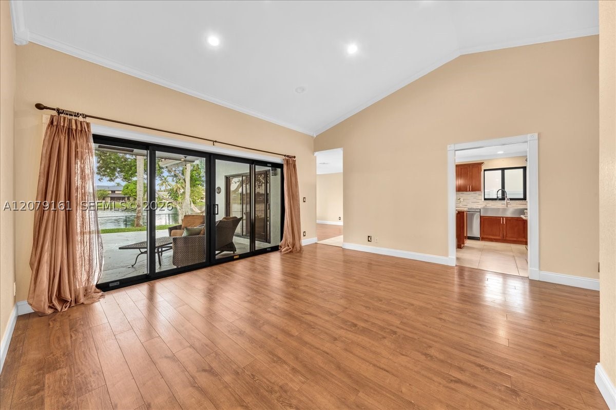 15056 SW 10th St, Sunrise FL 33326