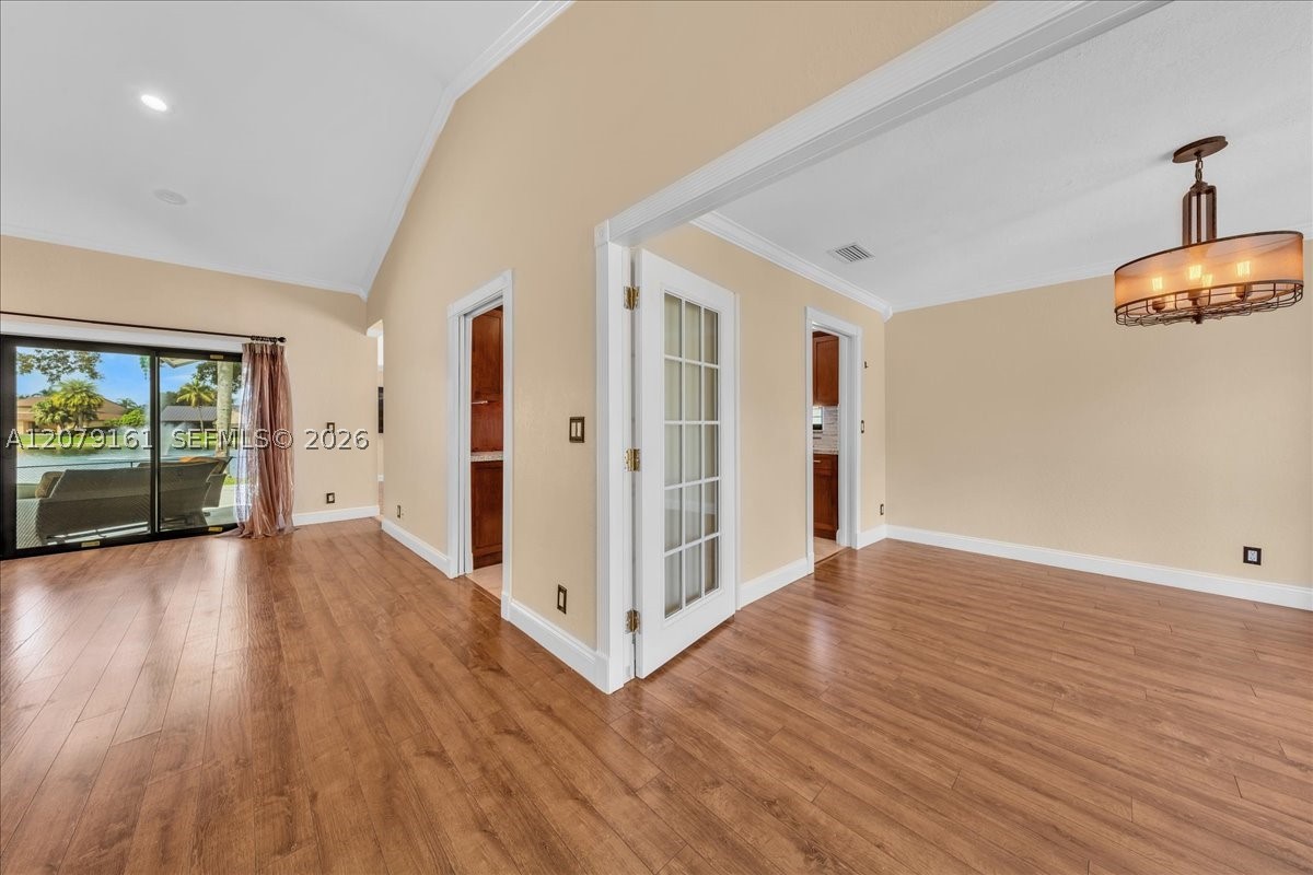 15056 SW 10th St, Sunrise FL 33326