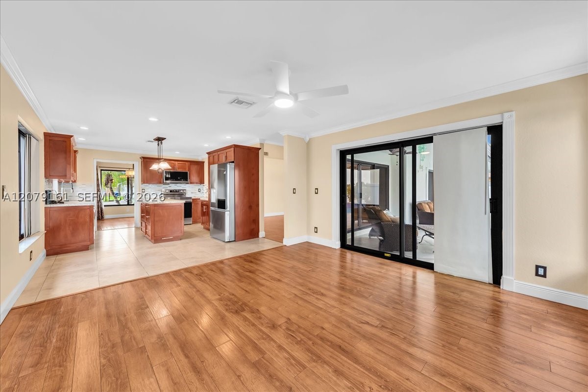 15056 SW 10th St, Sunrise FL 33326