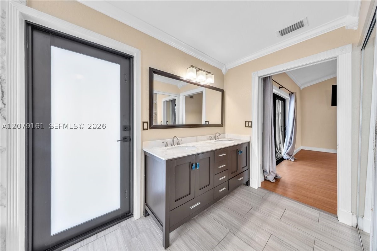 15056 SW 10th St, Sunrise FL 33326
