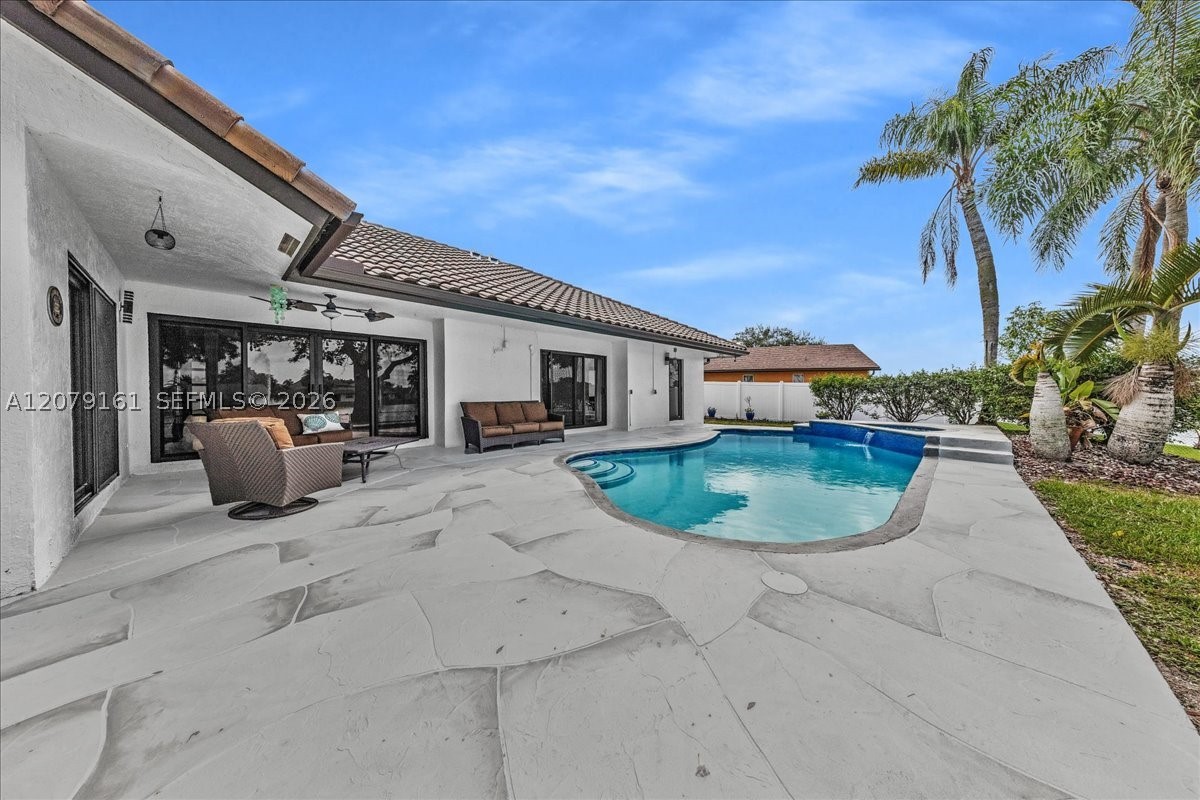 15056 SW 10th St, Sunrise FL 33326