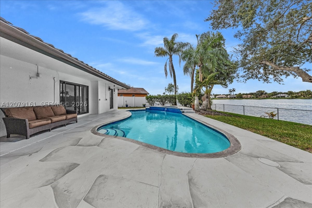 15056 SW 10th St, Sunrise FL 33326