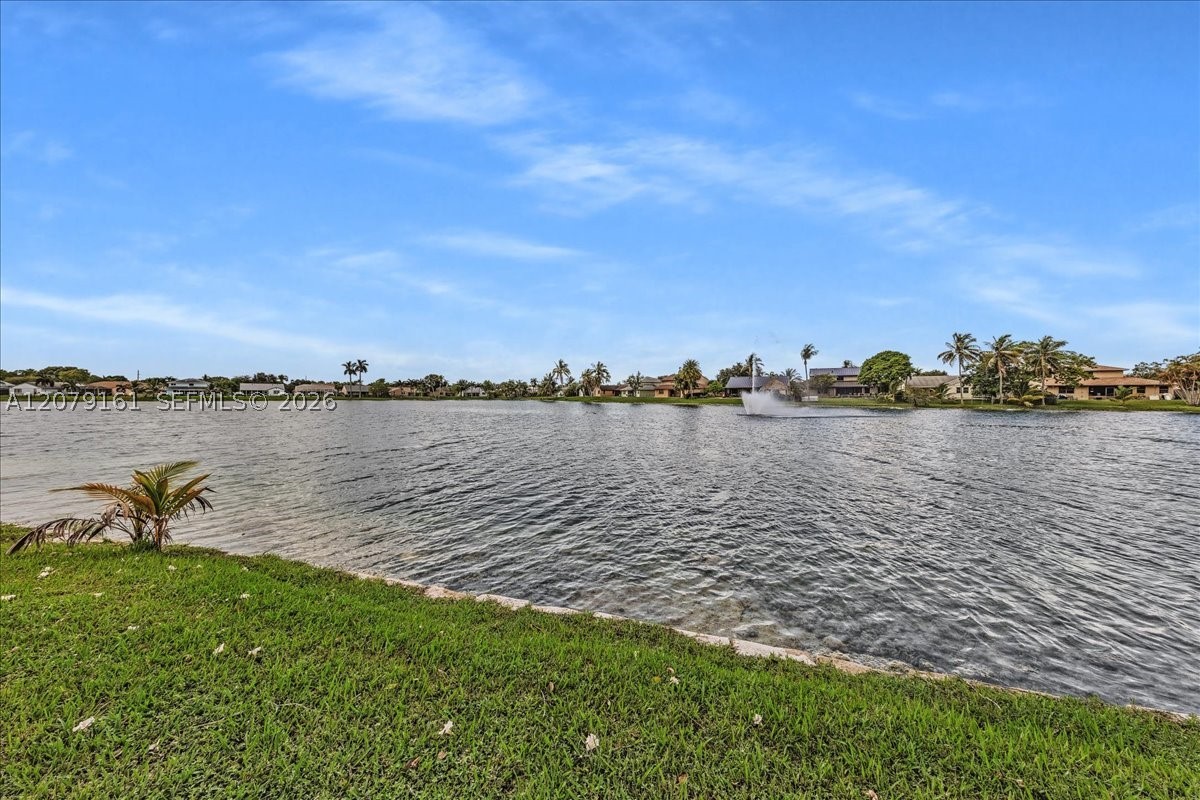 15056 SW 10th St, Sunrise FL 33326