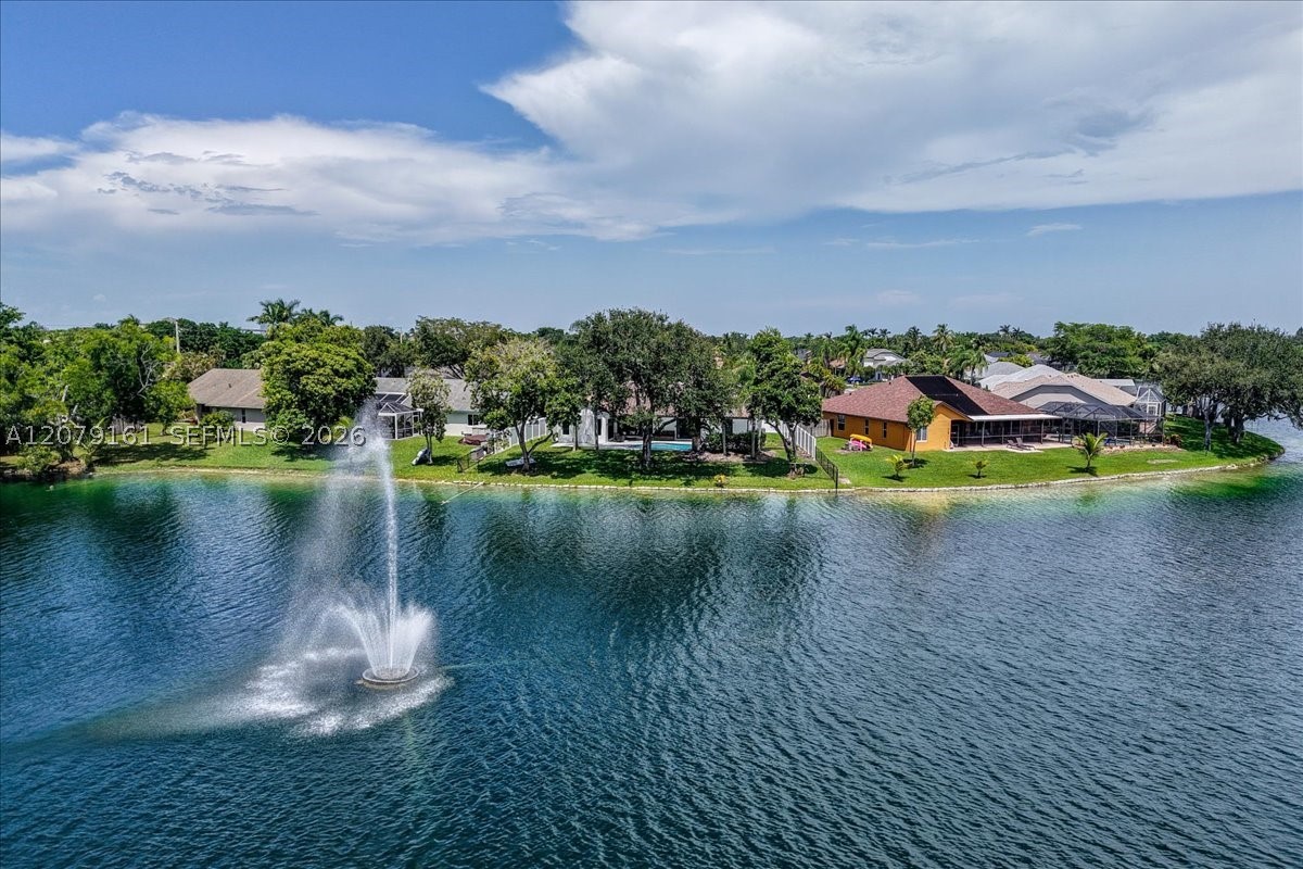 15056 SW 10th St, Sunrise FL 33326