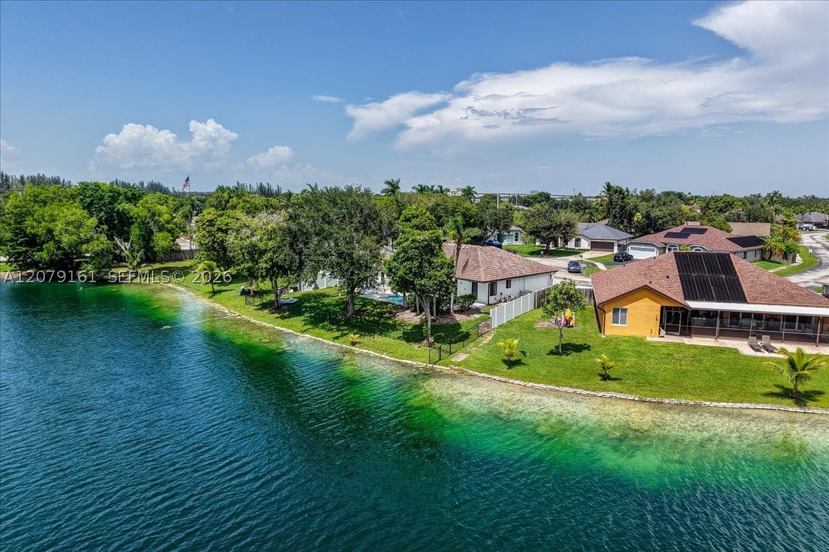 15056 SW 10th St, Sunrise FL 33326