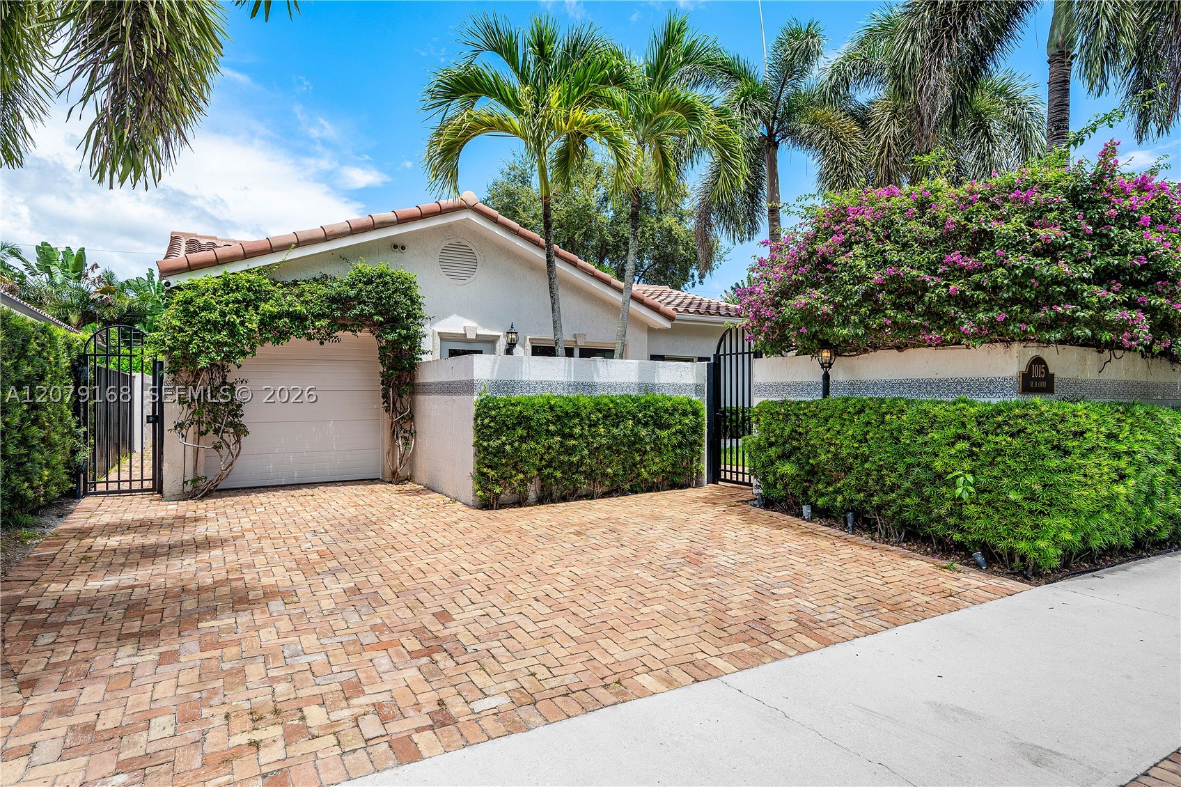1015 SE 11th Ct, Fort Lauderdale FL 33316