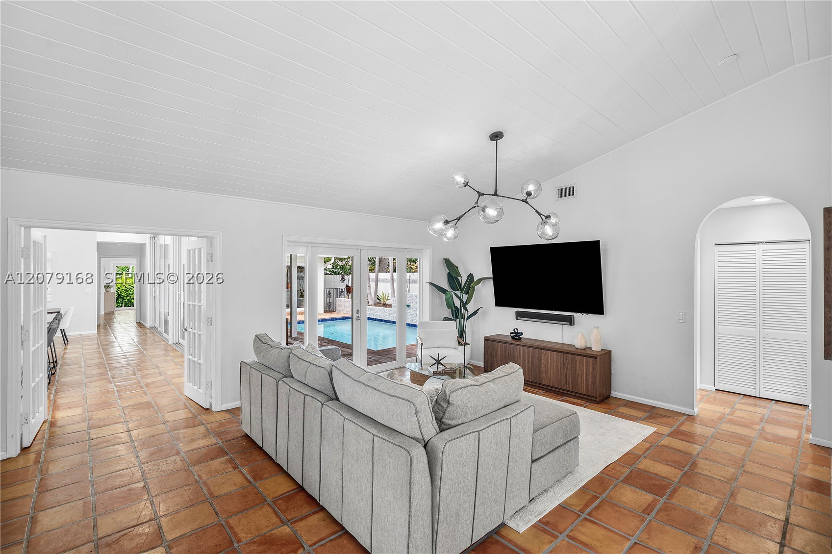 1015 SE 11th Ct, Fort Lauderdale FL 33316