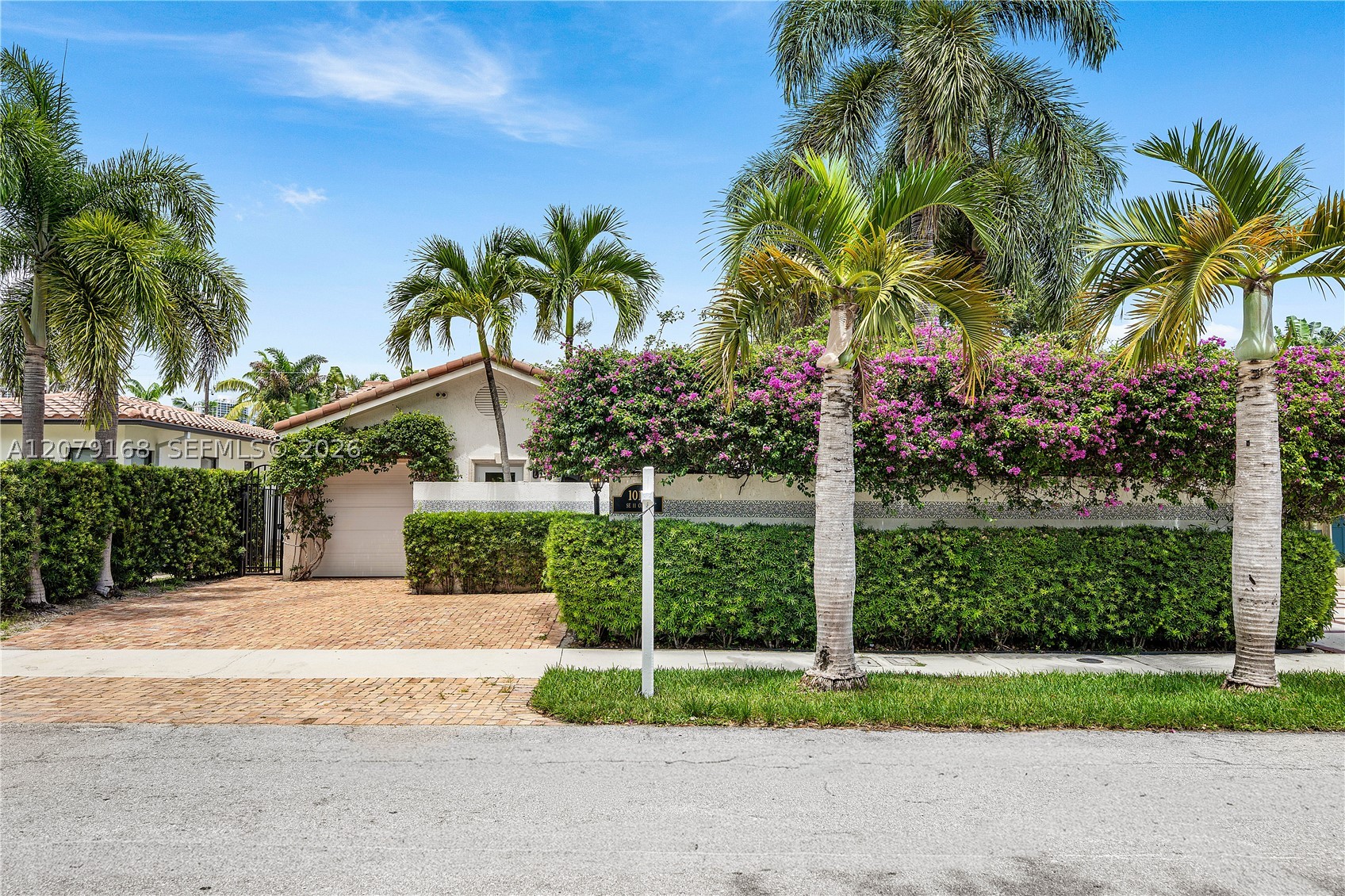1015 SE 11th Ct, Fort Lauderdale FL 33316