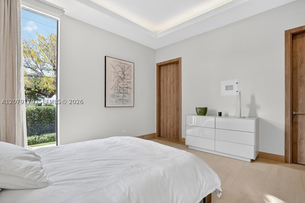 5831 Alton Rd, Miami Beach FL 33140