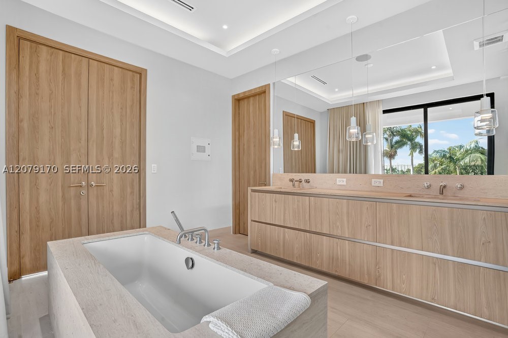 5831 Alton Rd, Miami Beach FL 33140