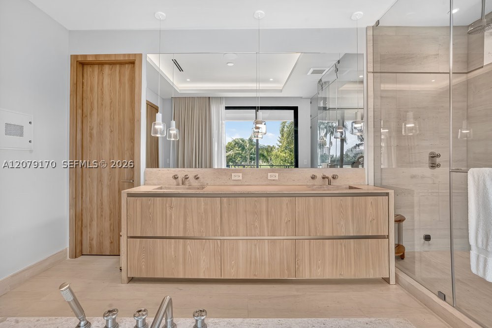 5831 Alton Rd, Miami Beach FL 33140