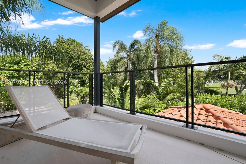 5831 Alton Rd, Miami Beach FL 33140