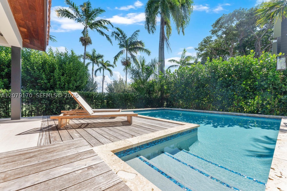 5831 Alton Rd, Miami Beach FL 33140