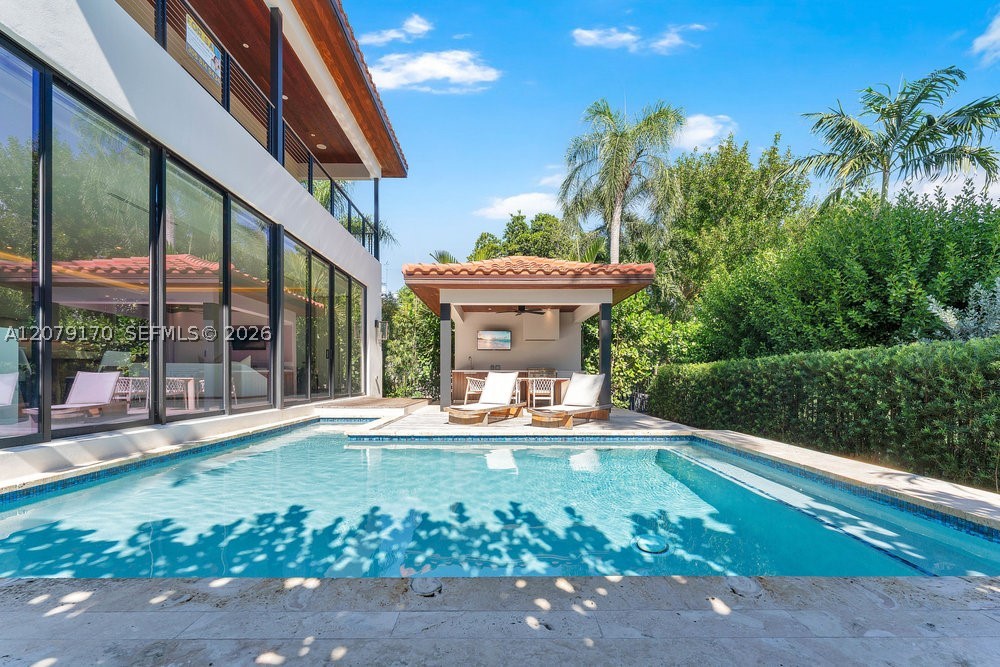 5831 Alton Rd, Miami Beach FL 33140