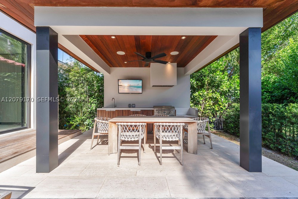 5831 Alton Rd, Miami Beach FL 33140