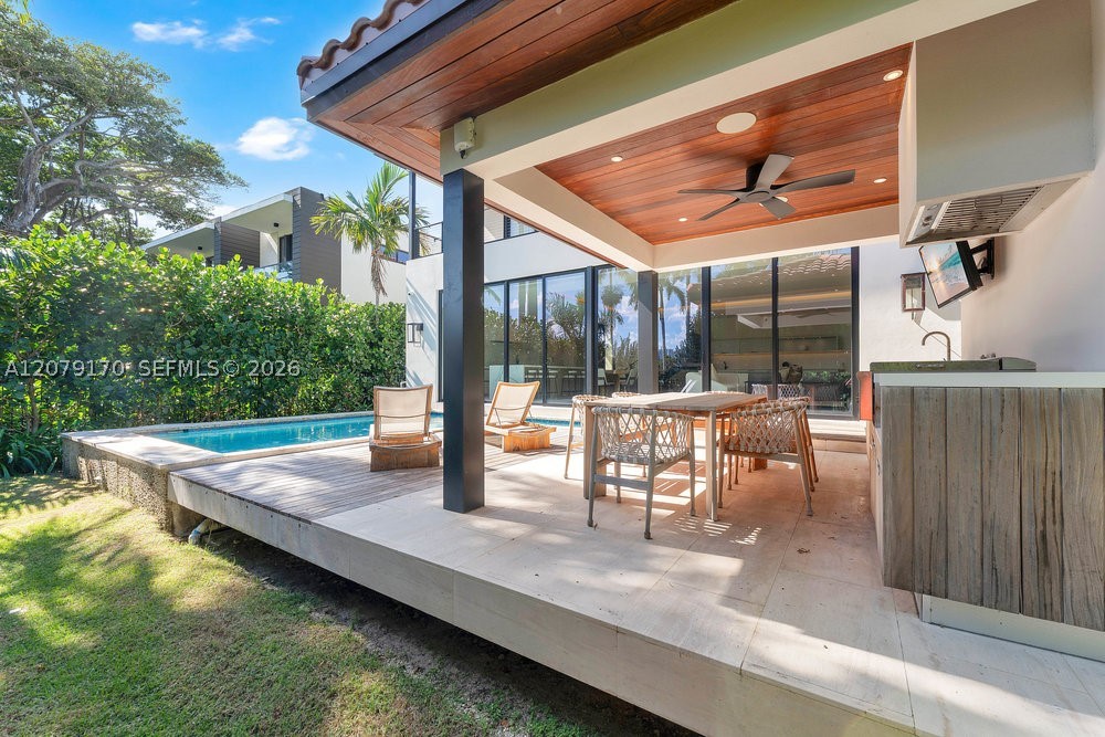 5831 Alton Rd, Miami Beach FL 33140