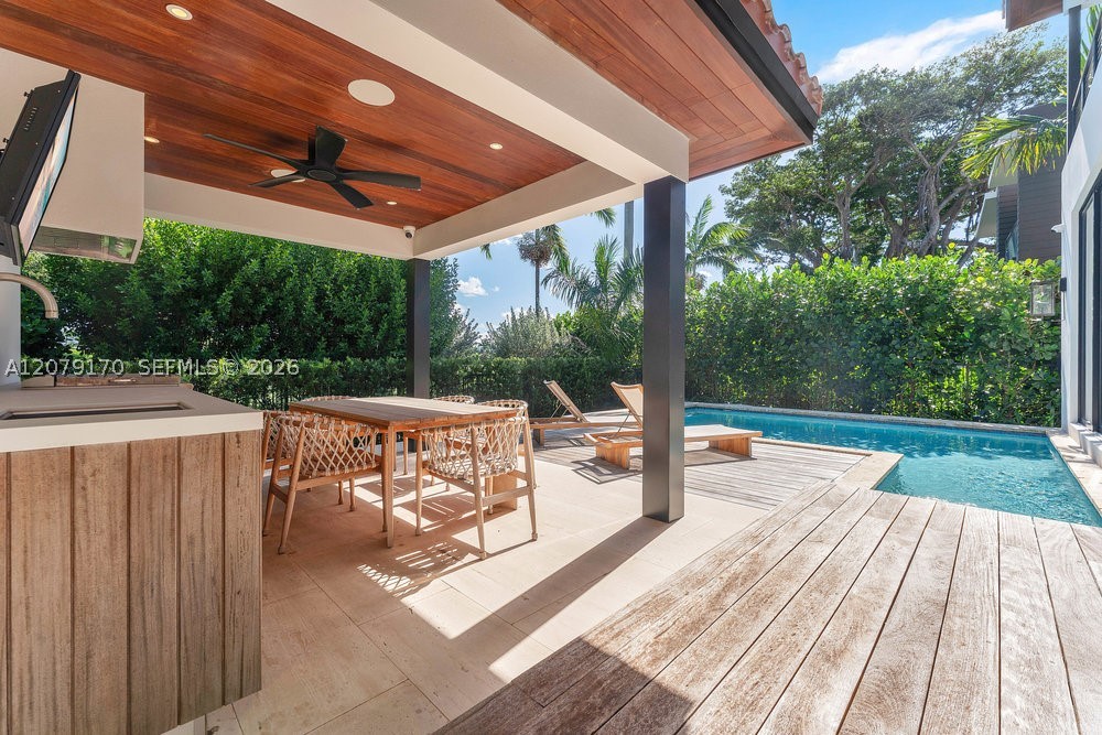 5831 Alton Rd, Miami Beach FL 33140