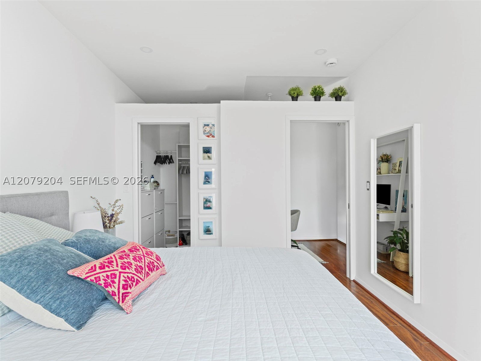 244 Biscayne Blvd #3105, Miami FL 33132