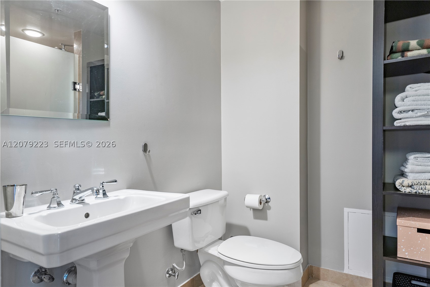 1500 Ocean Dr #810, Miami Beach FL 33139