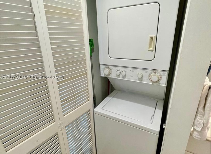 1200 Brickell Bay Dr #3318, Miami FL 33131