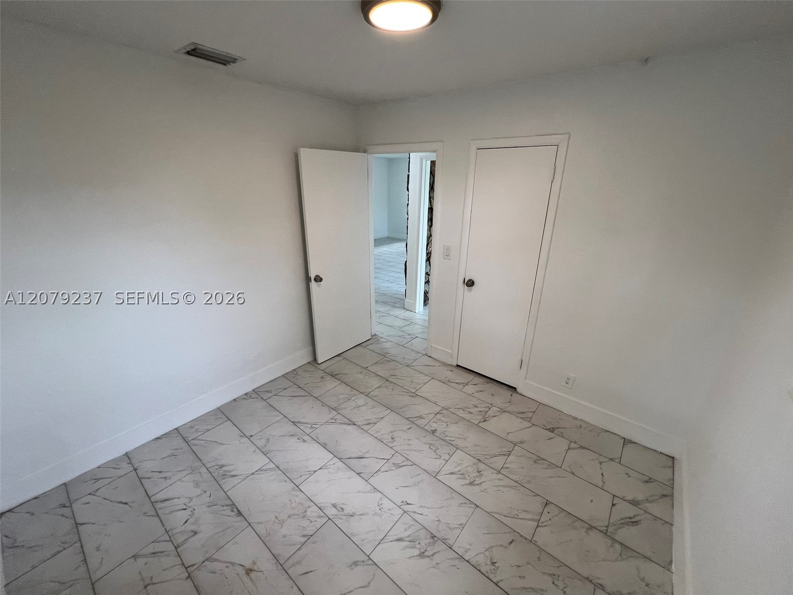 4421 NW 33rd St, Lauderdale Lakes FL 33319