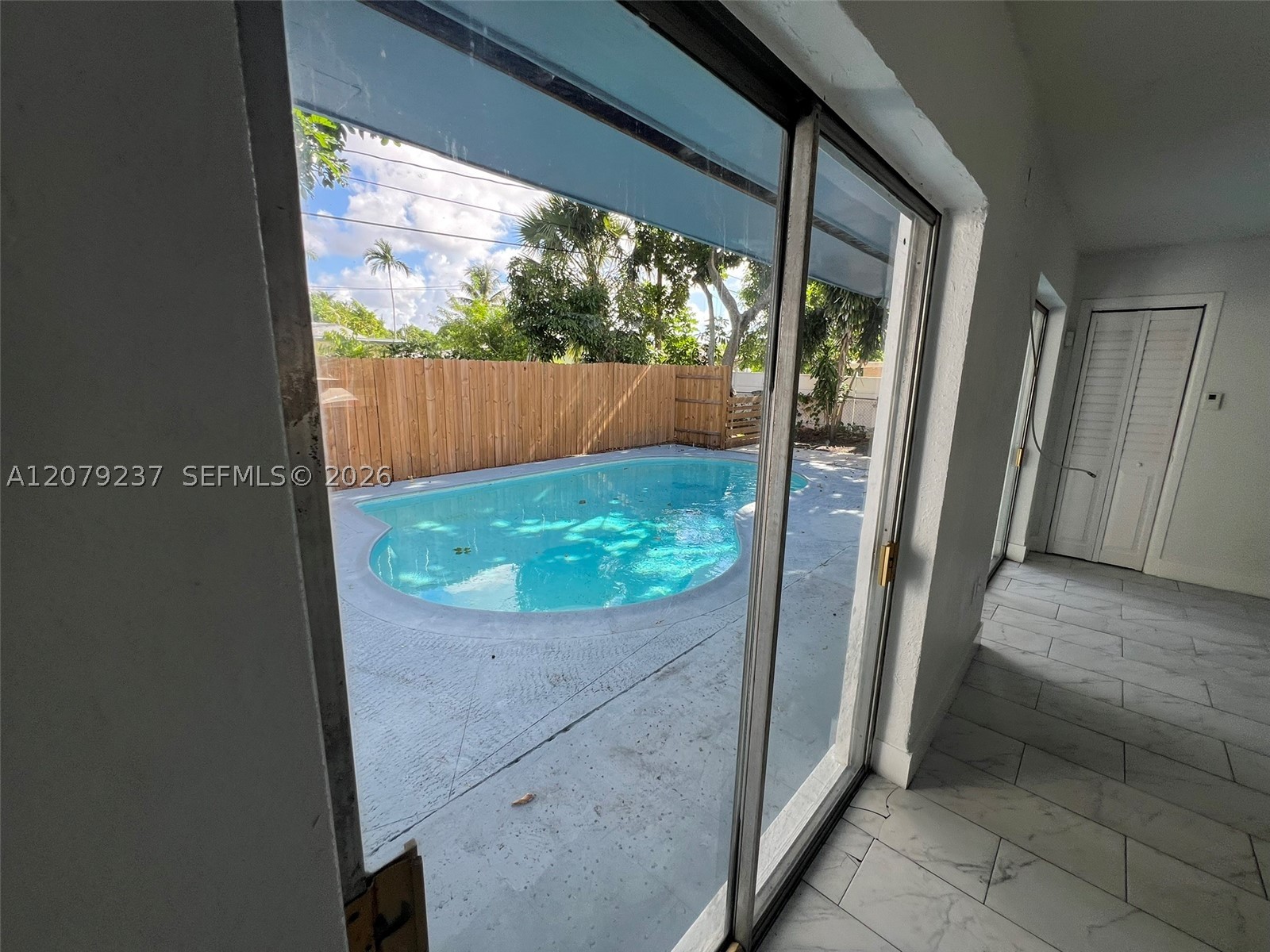 4421 NW 33rd St, Lauderdale Lakes FL 33319