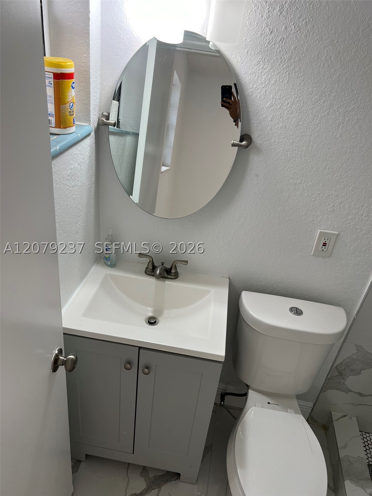 4421 NW 33rd St, Lauderdale Lakes FL 33319