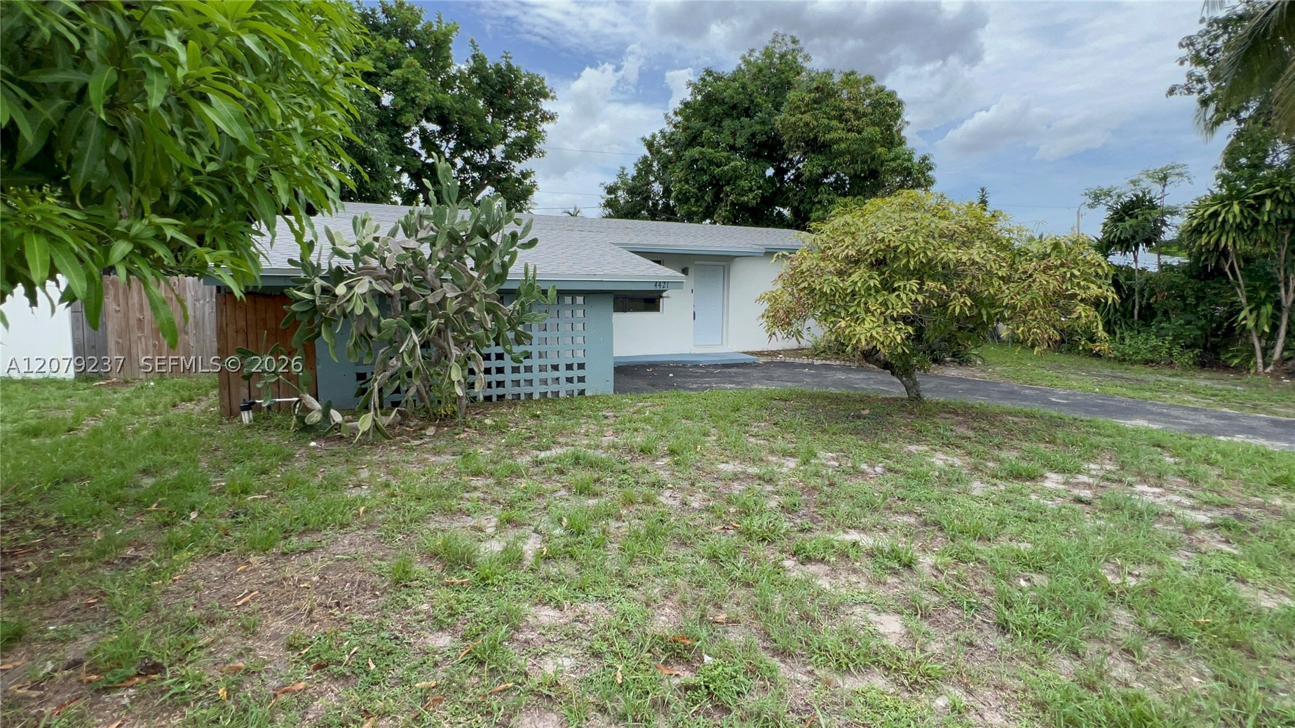 4421 NW 33rd St, Lauderdale Lakes FL 33319