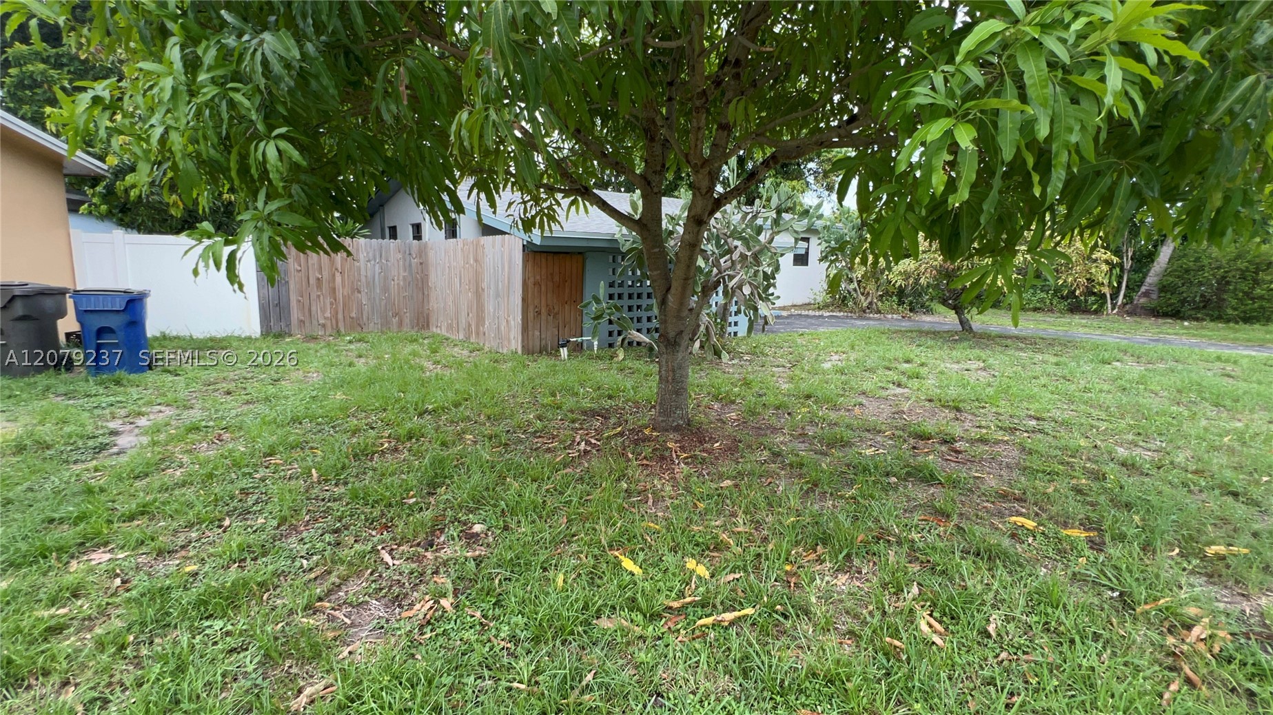 4421 NW 33rd St, Lauderdale Lakes FL 33319