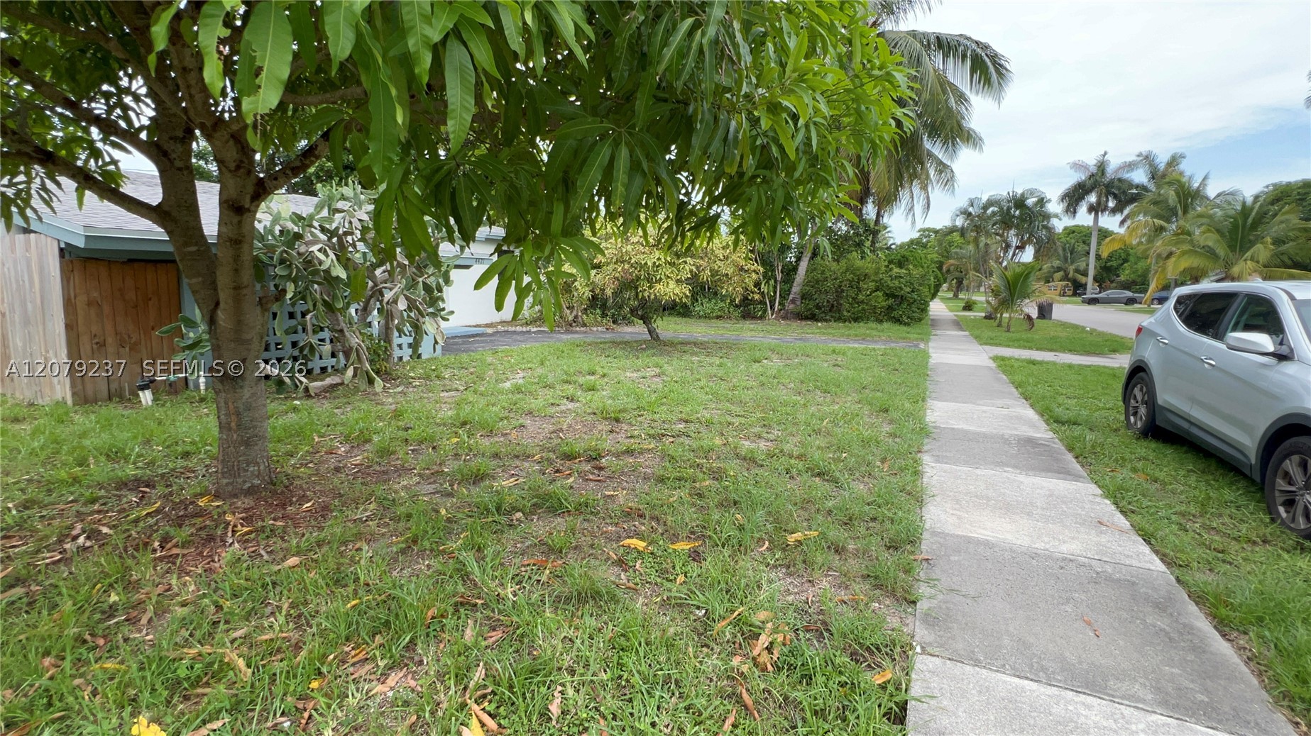 4421 NW 33rd St, Lauderdale Lakes FL 33319