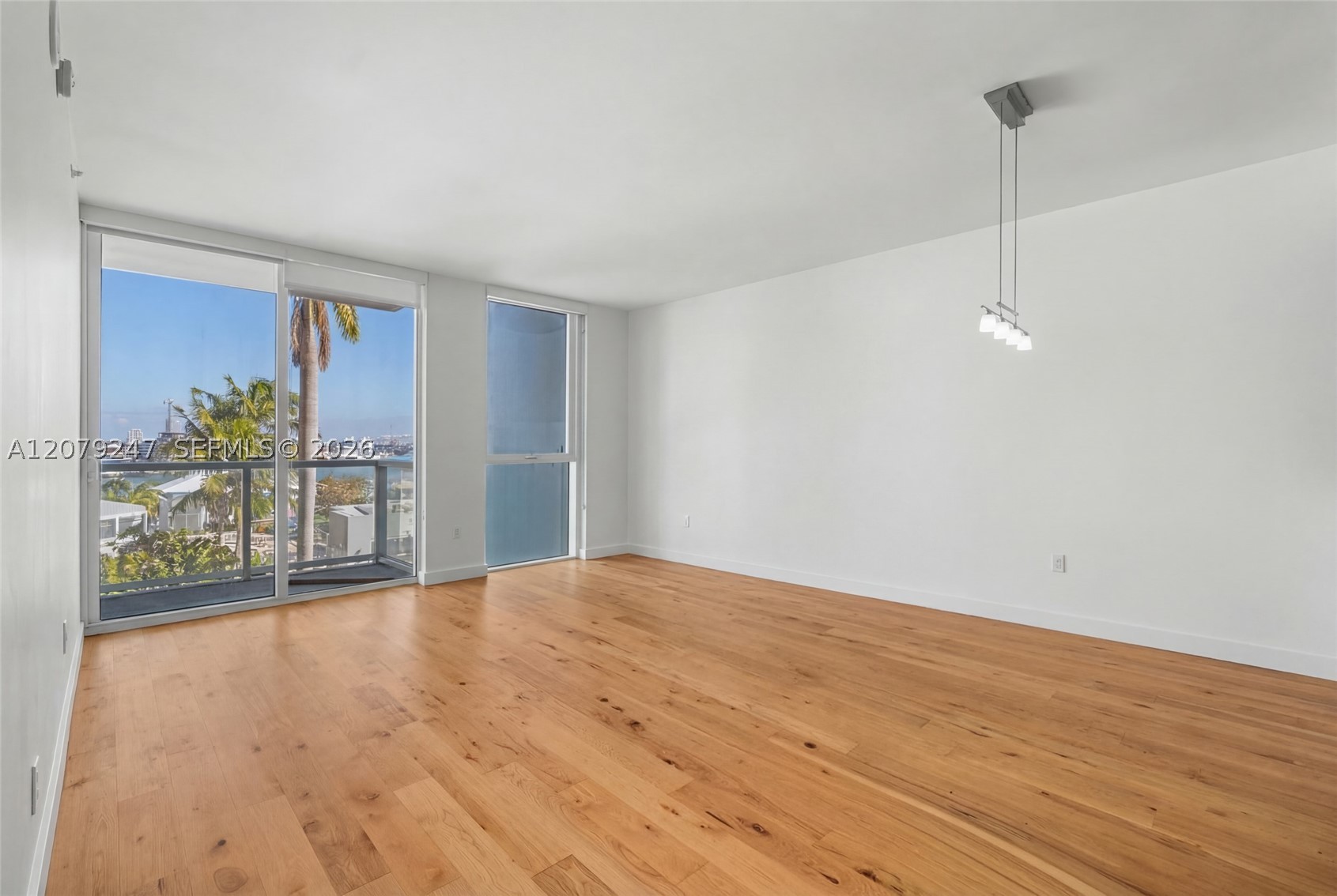 253 NE 2nd St #1007, Miami FL 33132