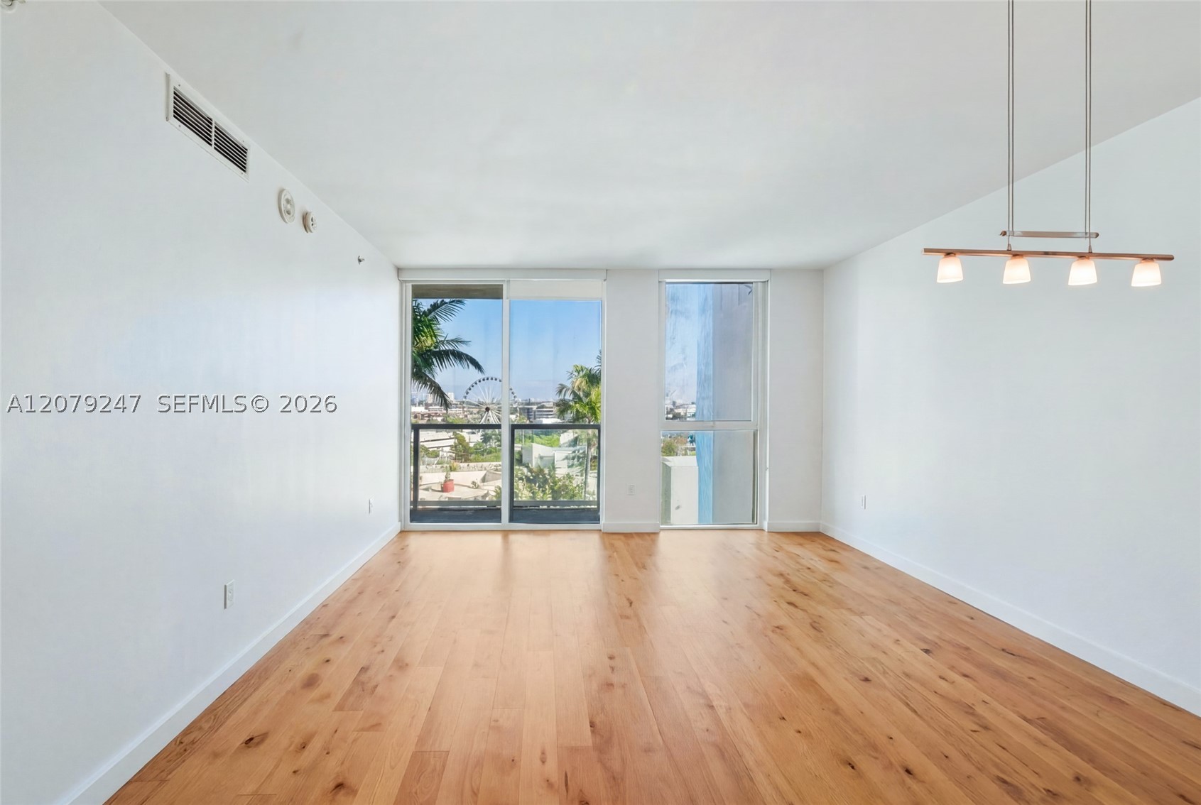 253 NE 2nd St #1007, Miami FL 33132