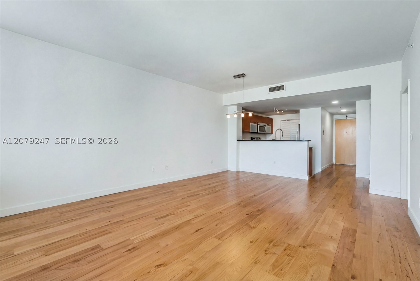 253 NE 2nd St #1007, Miami FL 33132