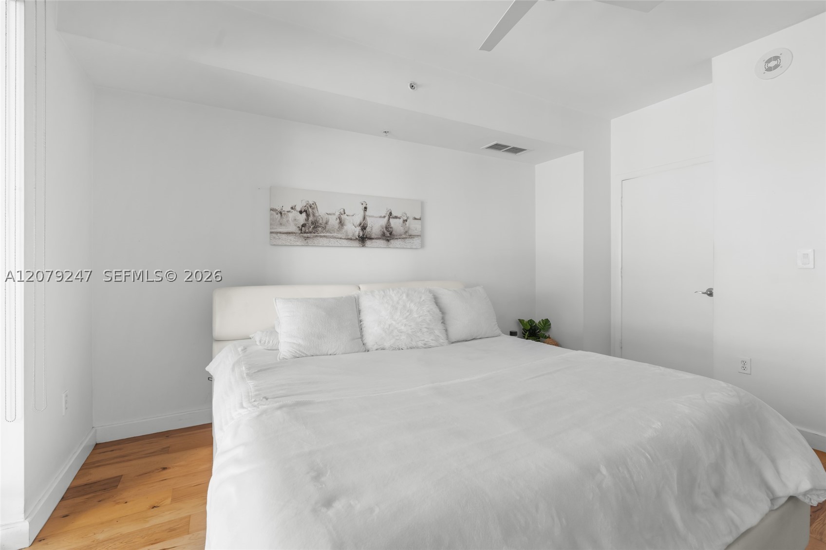 253 NE 2nd St #1007, Miami FL 33132