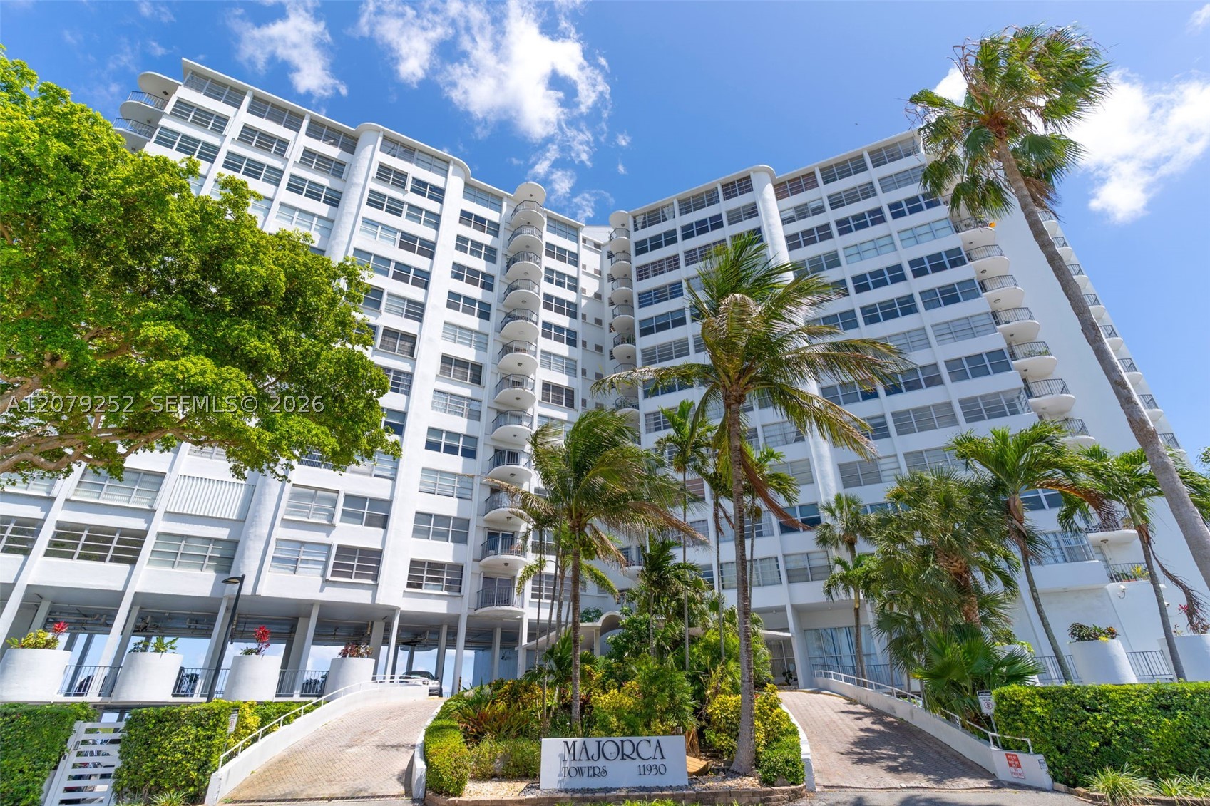 11930 N Bayshore Dr #704, North Miami FL 33181