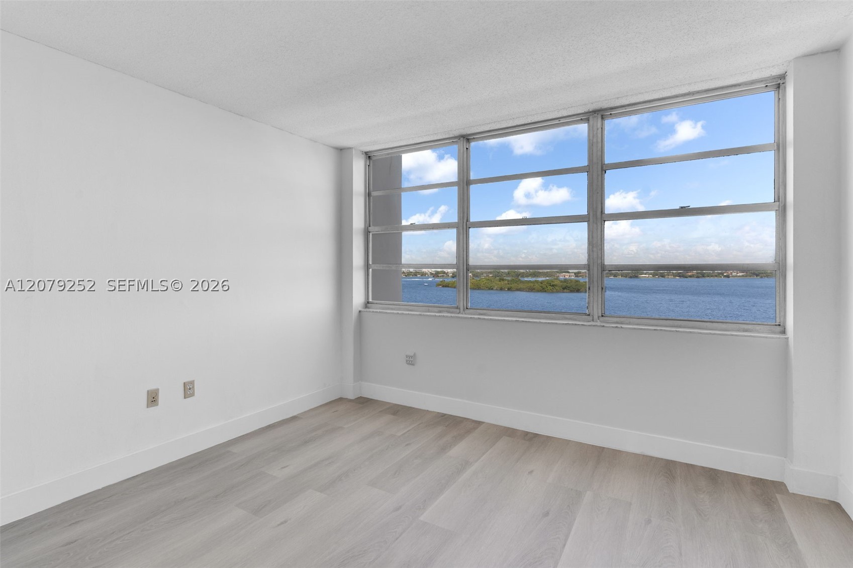 11930 N Bayshore Dr #704, North Miami FL 33181
