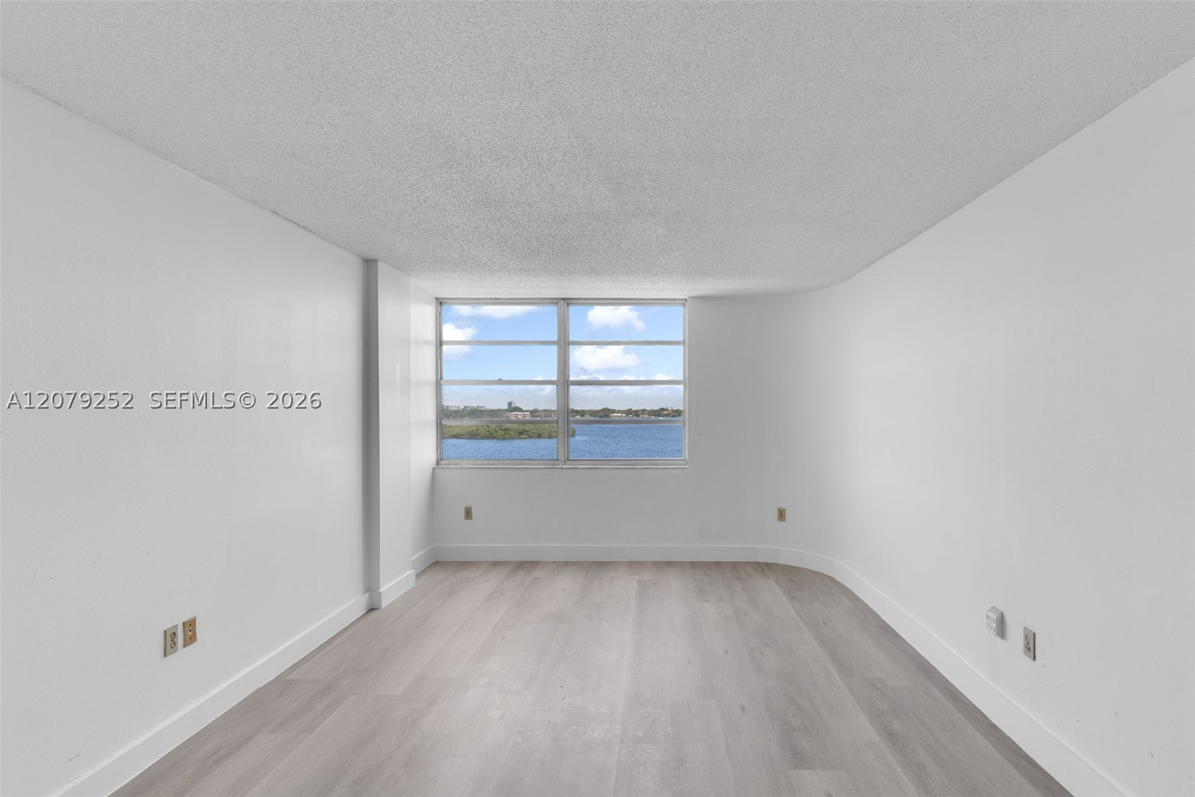 11930 N Bayshore Dr #704, North Miami FL 33181
