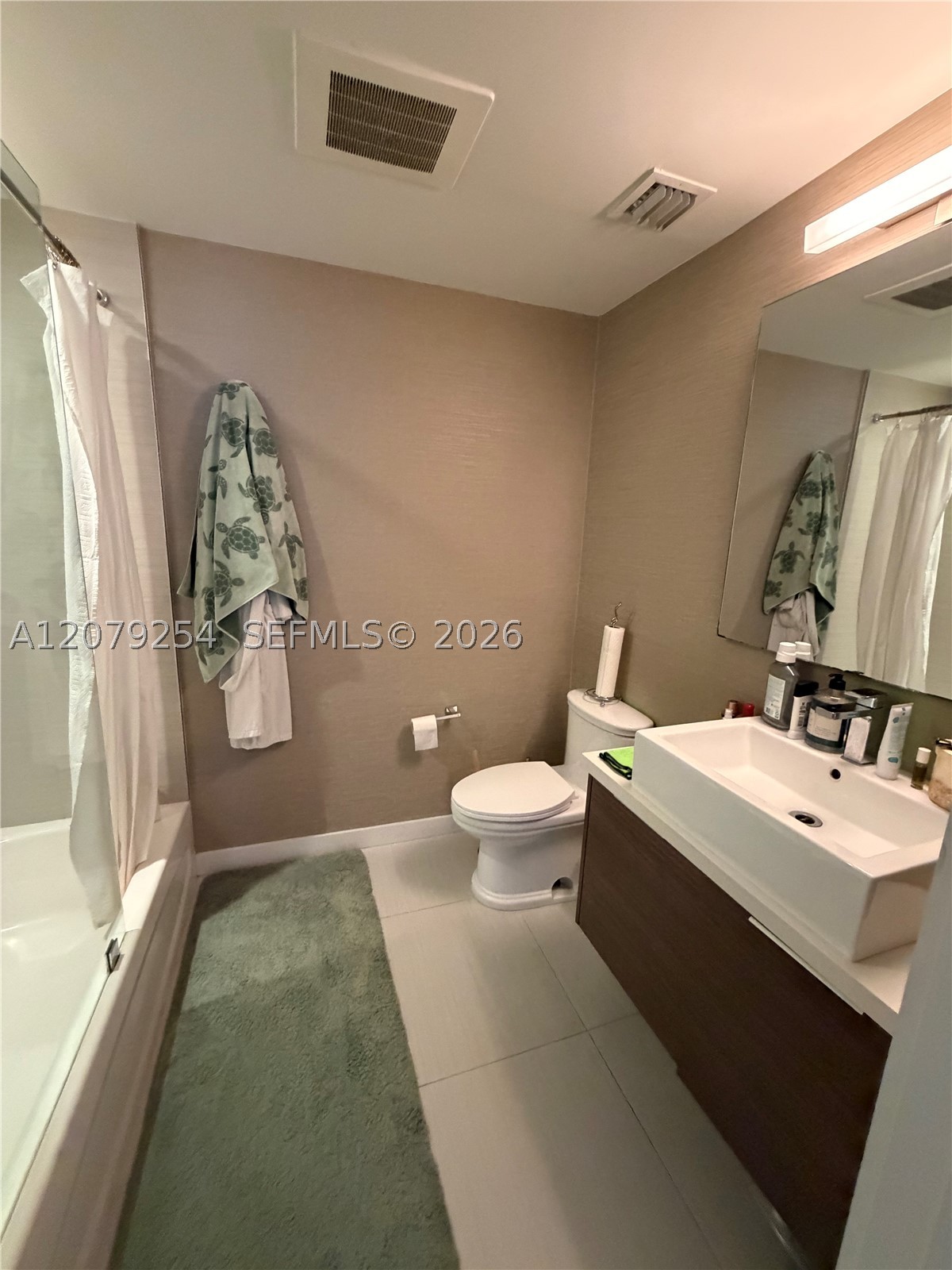 1010 SW 2nd Ave #1601, Miami FL 33130