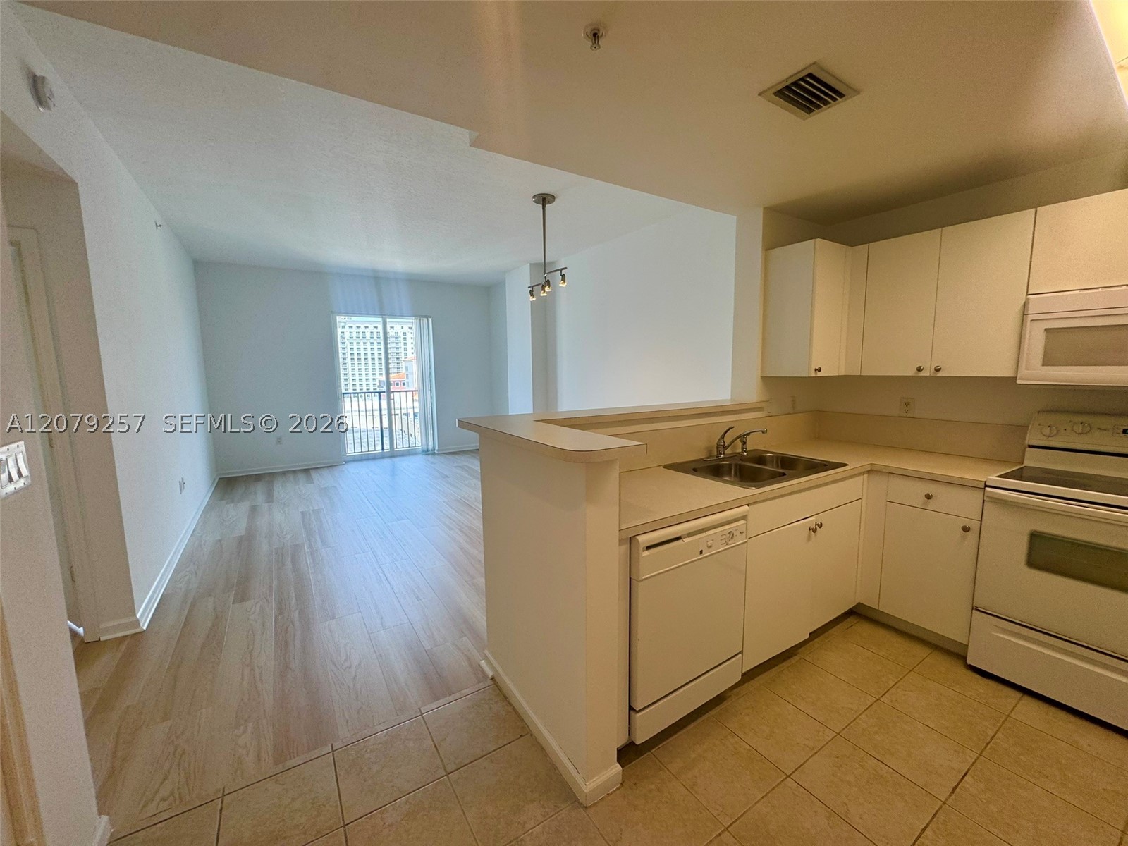10 Aragon Ave #1008, Coral Gables FL 33134