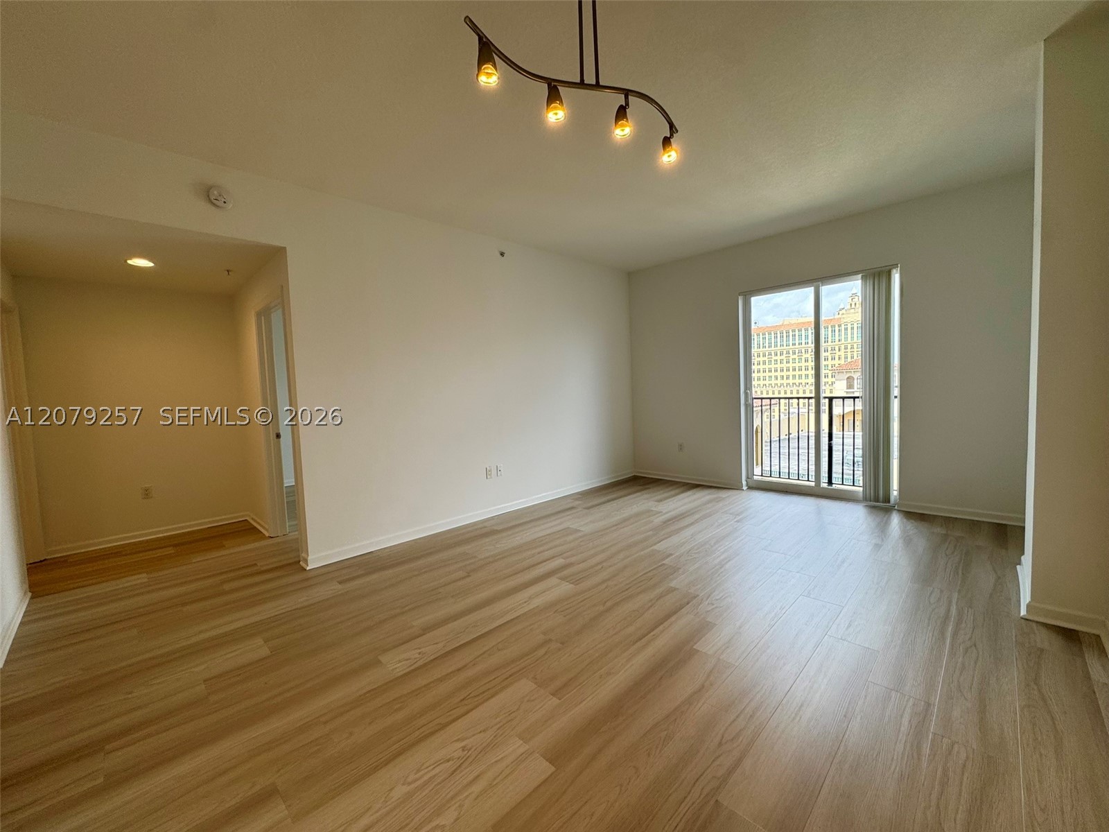 10 Aragon Ave #1008, Coral Gables FL 33134